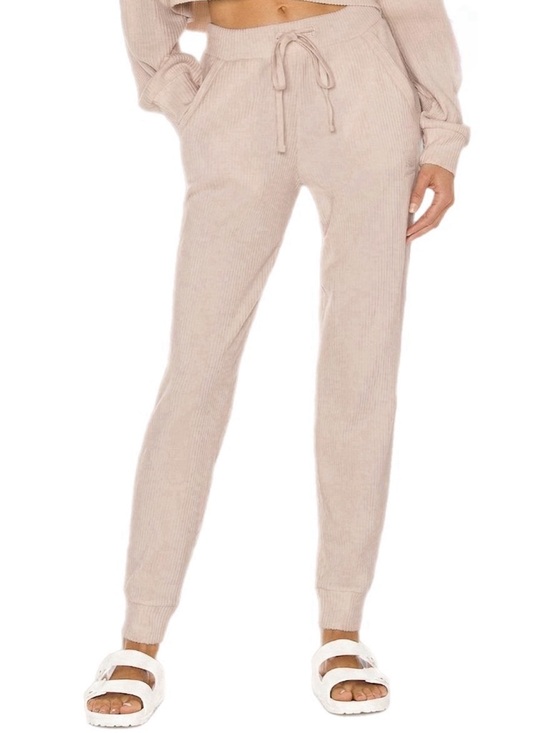 ALO Yoga Pants - Alo Yoga Muse Sweatpant